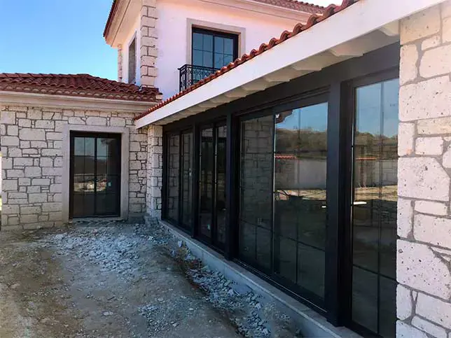 Villa Works 15