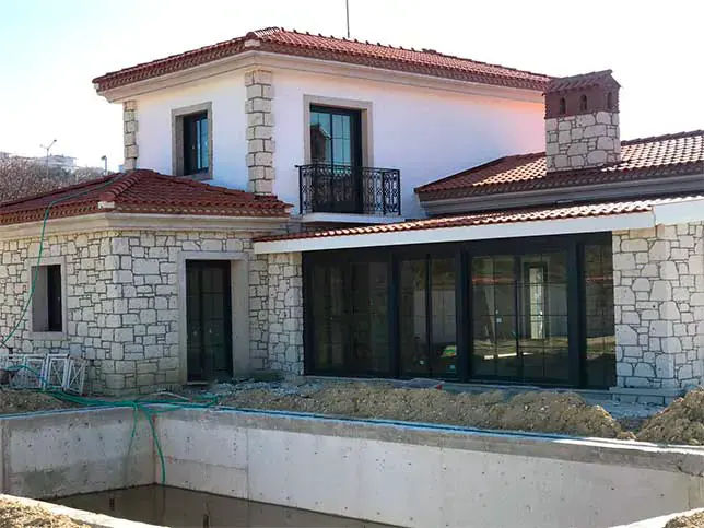 Villa Works 19