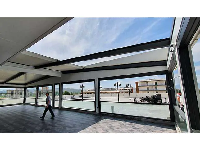 Ramada Hotel Tire 17