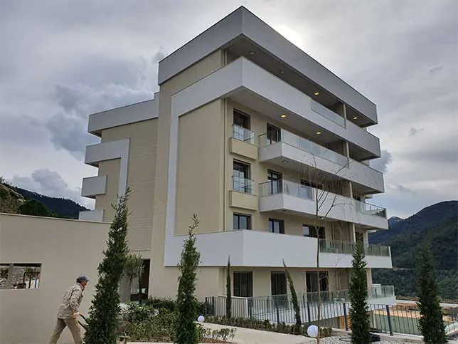 Cloud Forest Houses 11